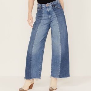 WRANGLER - two toned cowboy jeans